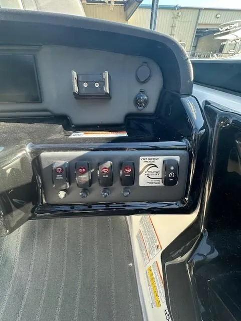 Slide: The Image of Yamaha AR190 2024 - 12