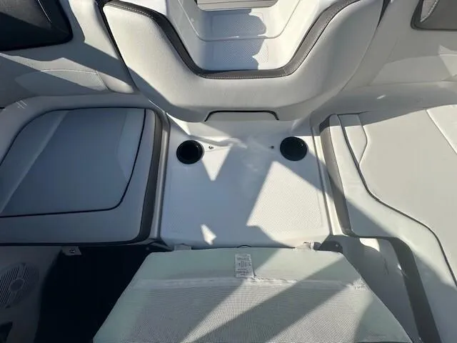 Slide: The Image of Yamaha AR190 2024 - 6