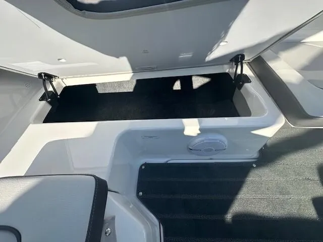 Slide: The Image of Yamaha AR190 2024 - 7