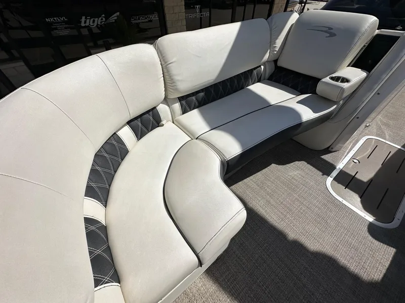 Slide: The Image of Bennington 25 QSB 2019 - 25