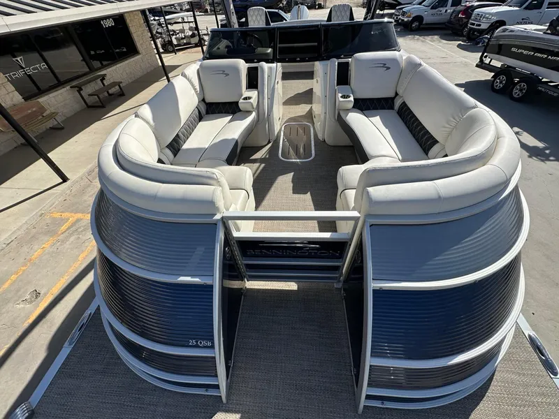 Slide: The Image of Bennington 25 QSB 2019 - 41