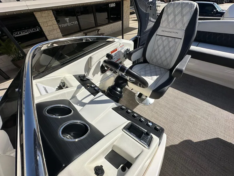 Slide: The Image of Bennington 25 QSB 2019 - 43