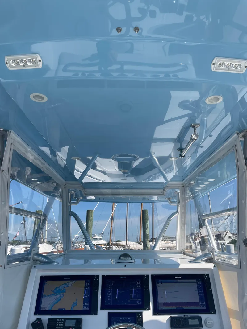 Slide: The Image of Invincible 42 Center Cabin 2018 - 30