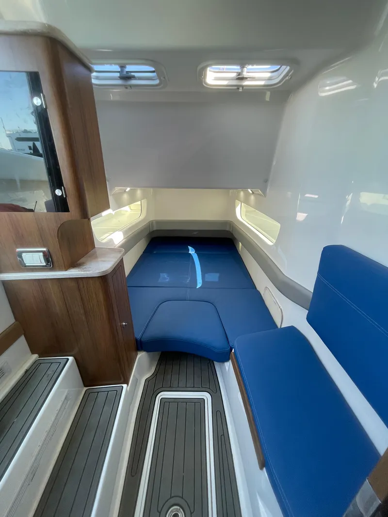 Slide: The Image of Invincible 42 Center Cabin 2018 - 43