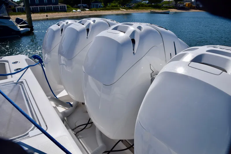 Slide: The Image of Invincible 42 Center Cabin 2018 - 46