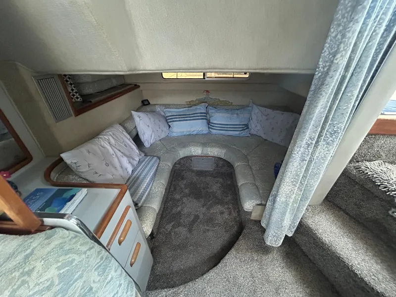 Slide: The Image of 1990 Sea Ray 350 Sundancer Mid Aft Cabin - 31