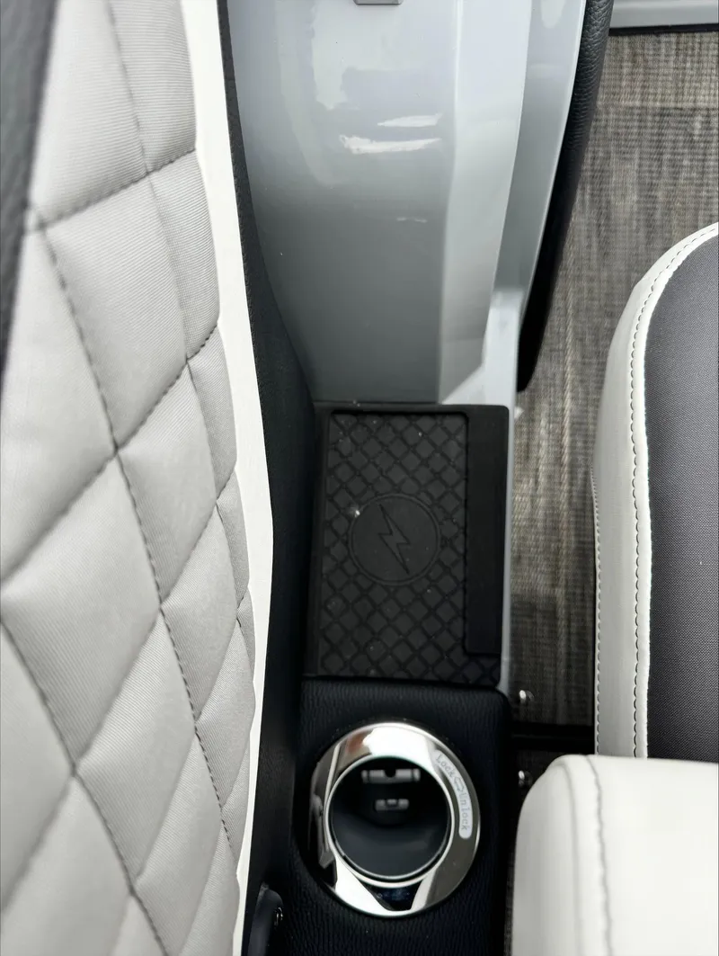 Slide: The Image of Aqua AP235ULW 2024 - 12