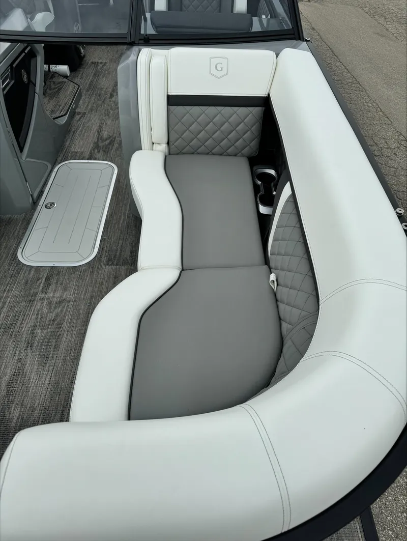 Slide: The Image of Aqua AP235ULW 2024 - 21