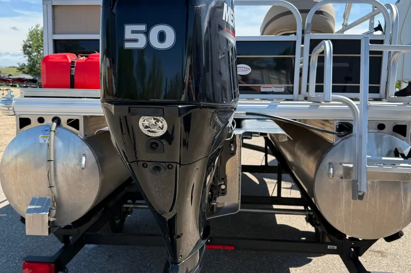 Slide: The Image of 2022 Sun Tracker Bass Buggy 16 XL Select with Mercury 50 HP outboard motor. - 4
