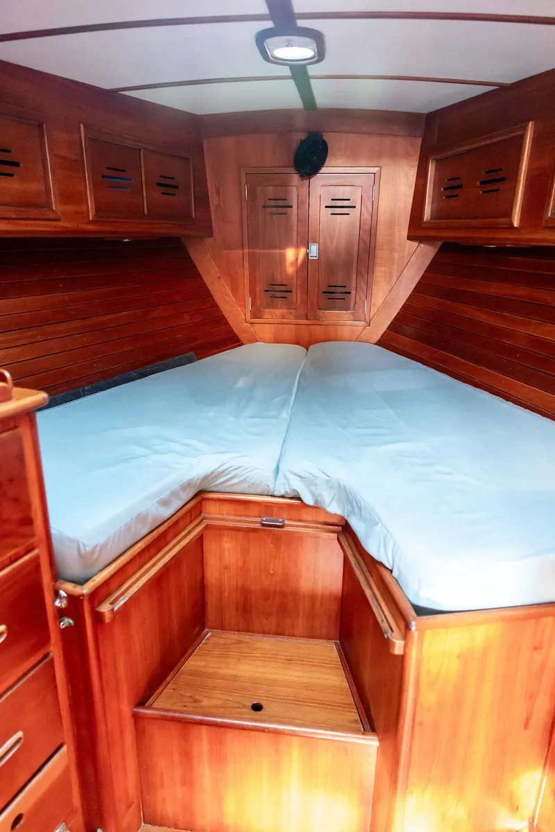 Slide: The Image of V-berth - 23