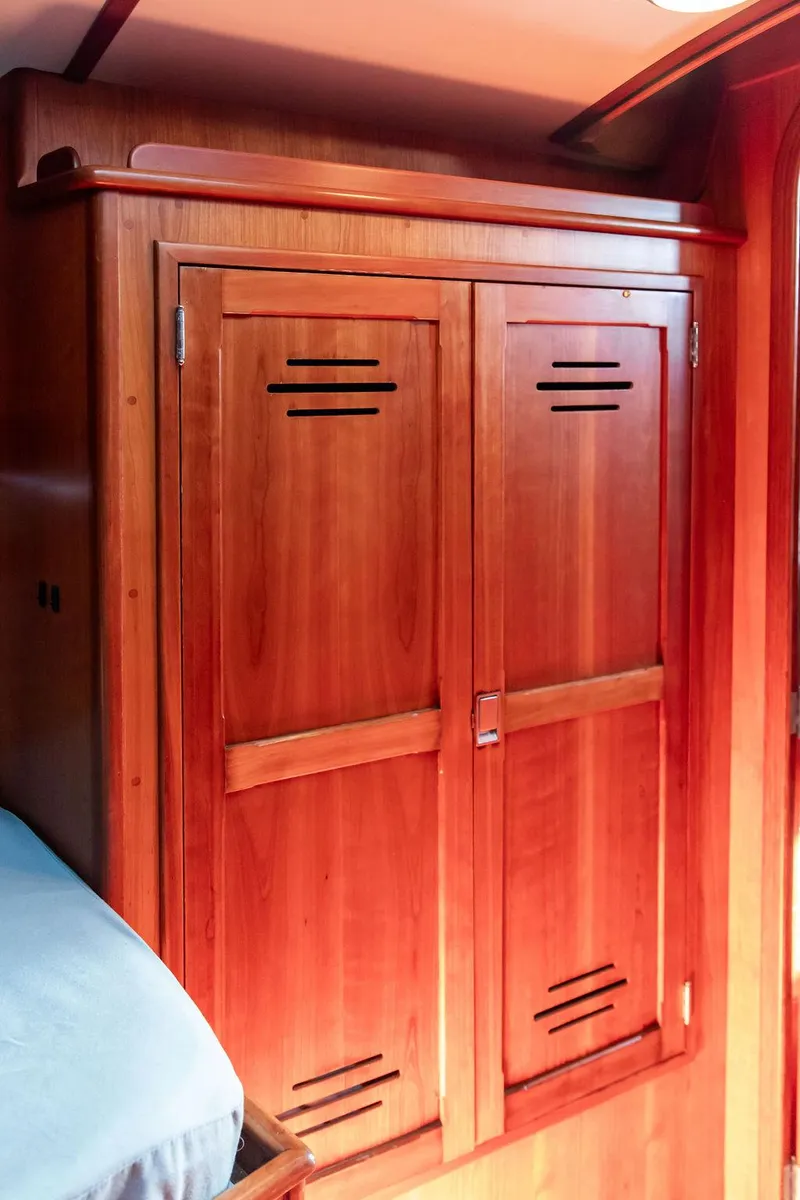 Slide: The Image of Hanging Locker - 40