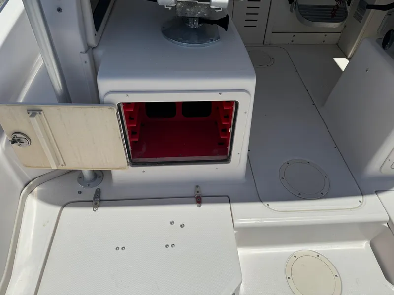 Slide: The Image of Grady-White Islander 270 2004 - 18