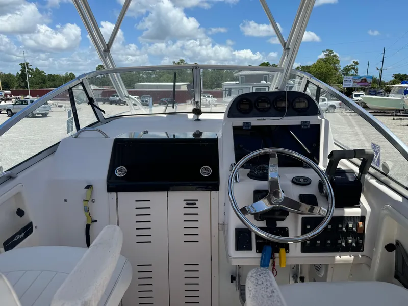 Slide: The Image of Grady-White Islander 270 2004 - 20