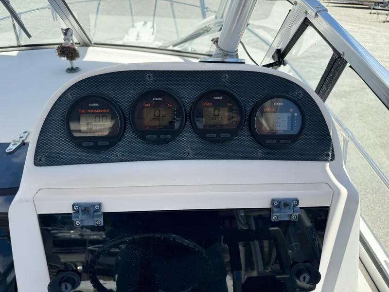 Slide: The Image of Grady-White Islander 270 2004 - 21