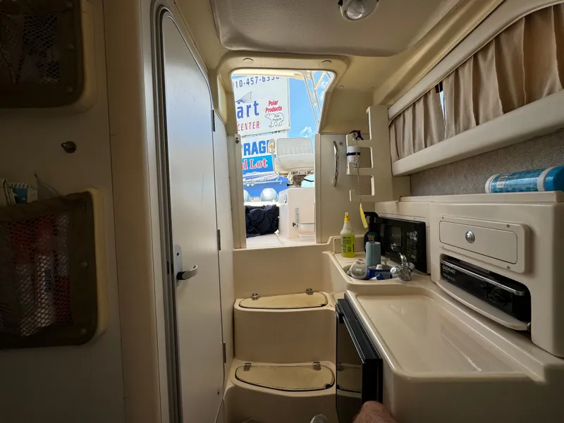 Slide: The Image of Grady-White Islander 270 2004 - 28