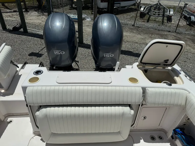 Slide: The Image of Grady-White Islander 270 2004 - 39