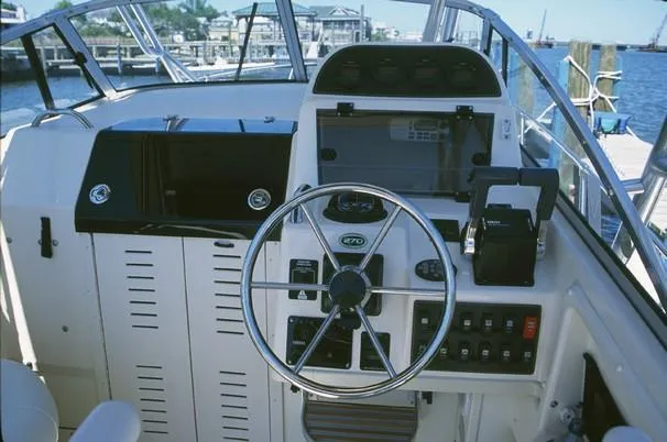 Slide: The Image of Grady-White Islander 270 2004 - 42