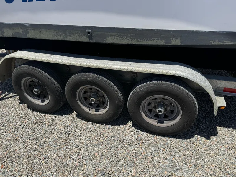 Slide: The Image of Grady-White Islander 270 2004 - 8