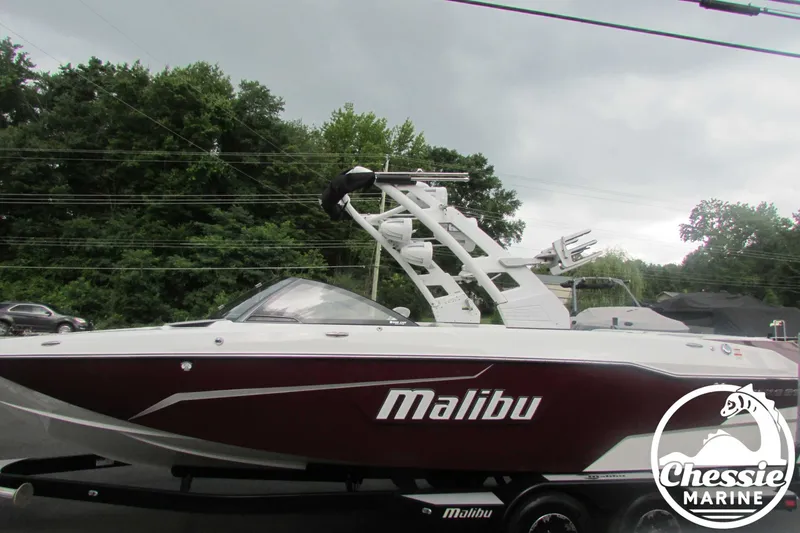 Slide: The Image of Malibu Wakesetter 25 LSV 2019 - 2