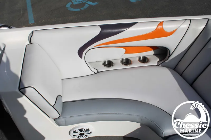 Slide: The Image of Malibu Wakesetter 23 LSV 2026 - 17