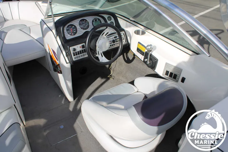 Slide: The Image of Malibu Wakesetter 23 LSV 2026 - 18