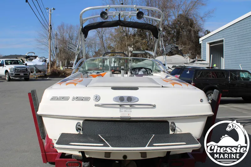 Slide: The Image of Malibu Wakesetter 23 LSV 2026 - 4