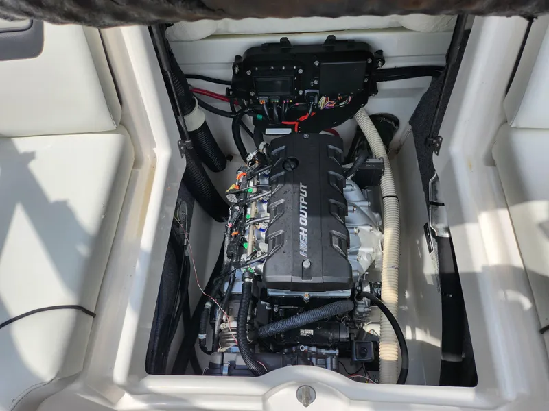 Slide: The Image of 2016 Yamaha Boats AR190 engine compartment with high output engine. - 22