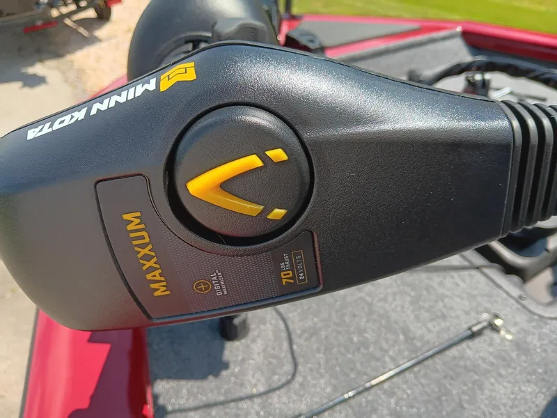 Slide: The Image of Close-up of Minn Kota Maxxum trolling motor on 2024 Tracker Pro Team 190 TX boat. - 6