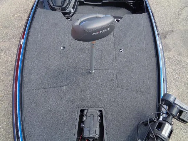 Slide: The Image of 2024 Nitro Z20 Pro boat deck with seat and equipment. - 10