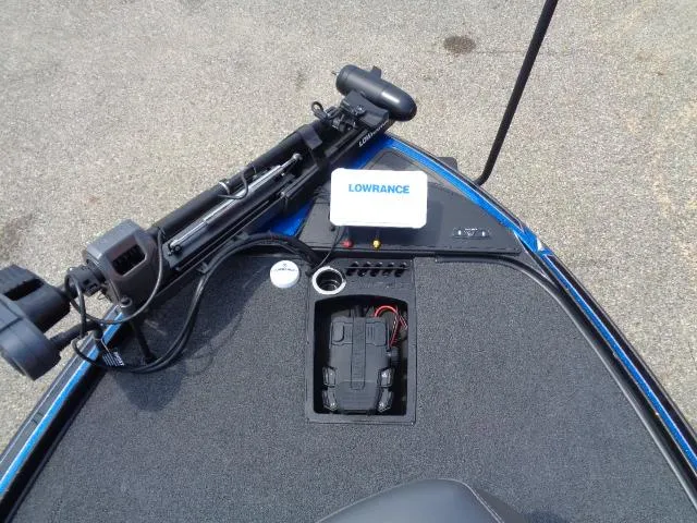 Slide: The Image of 2024 Nitro Z20 Pro boat with Lowrance fishfinder and trolling motor. - 9