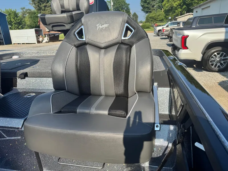 Slide: The Image of 2024 Ranger Z521R Ranger Cup Equipped boat seat in black and gray. - 11
