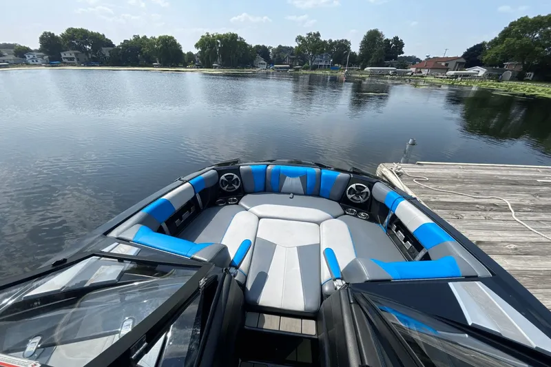 Slide: The Image of Malibu Wakesetter 23 MXZ 2020 - 22