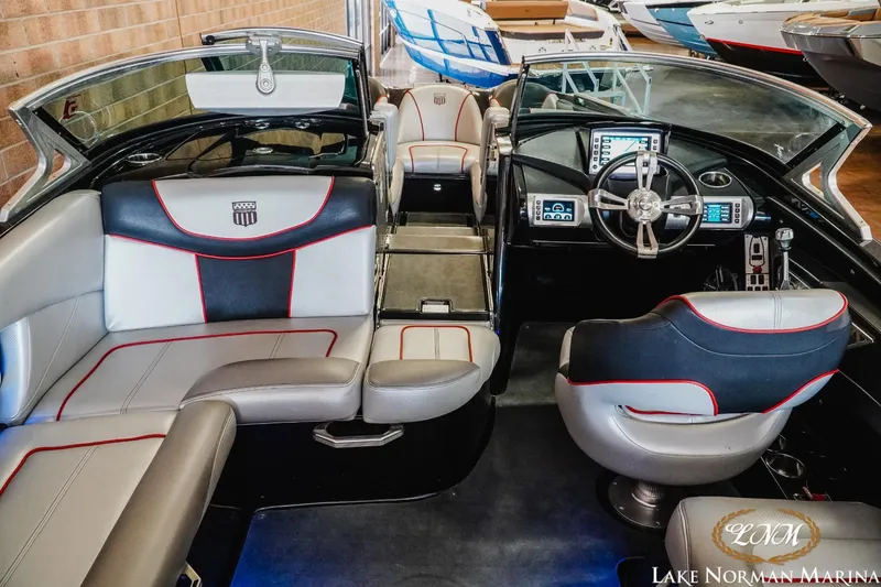 Slide: The Image of 2014 MasterCraft XStar interior at Lake Norman Marina. - 10