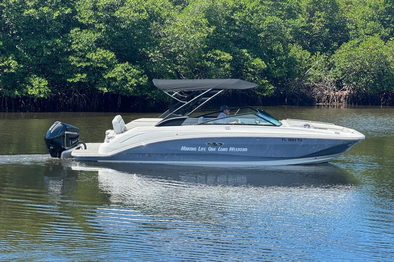 Slide: The Image of Sea Ray SDX 250 Outboard 2022 - 4
