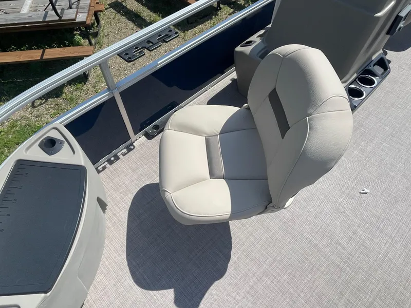 Slide: The Image of Sun Tracker Bass Buggy 18 DLX 2024 boat interior with comfortable seating. - 6