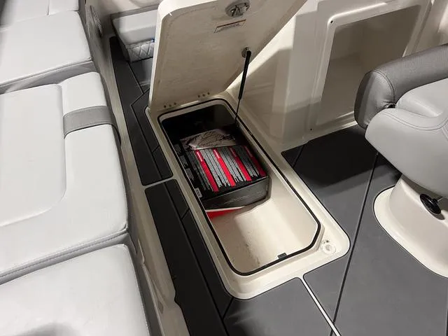 Slide: The Image of Bayliner DX 2000 2024 - 13