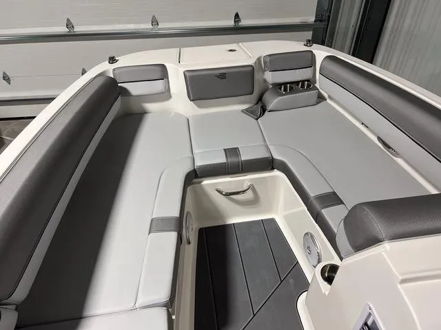 Slide: The Image of Bayliner DX 2000 2024 - 19