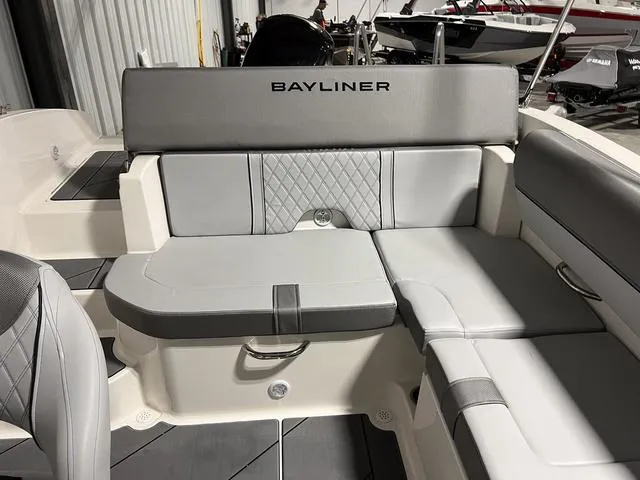 Slide: The Image of Bayliner DX 2000 2024 - 7