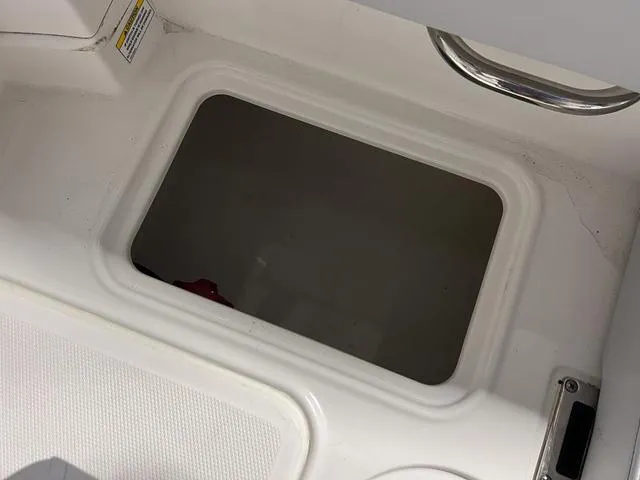 Slide: The Image of Bayliner DX 2000 2024 - 9