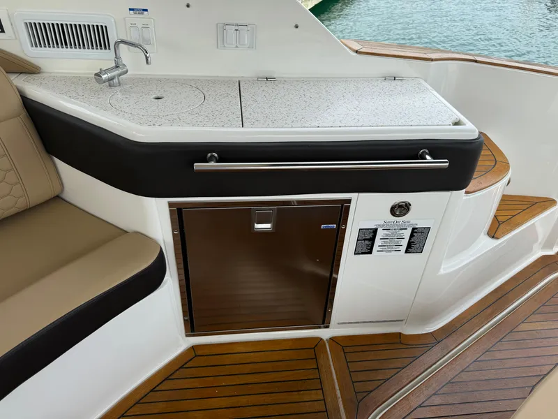 Slide: The Image of Cockpit Wetbar - 15