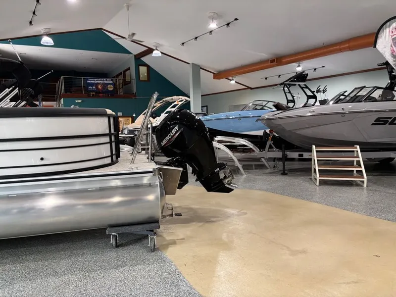 Slide: The Image of South Bay 200 Series S224 RS 2024 - 5