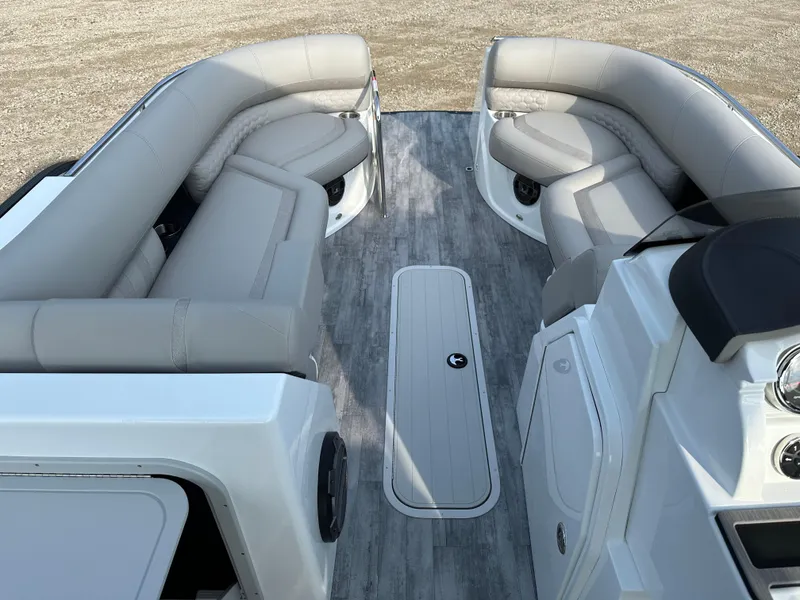 Slide: The Image of Crest Savannah 250 SLSC 2024 - 15