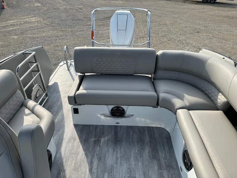 Slide: The Image of Crest Savannah 250 SLSC 2024 - 9