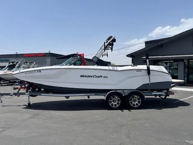 The Image of MasterCraft NXT24 2023 - 1