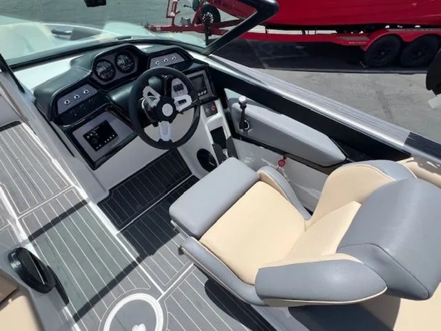 Slide: The Image of MasterCraft NXT24 2023 - 11