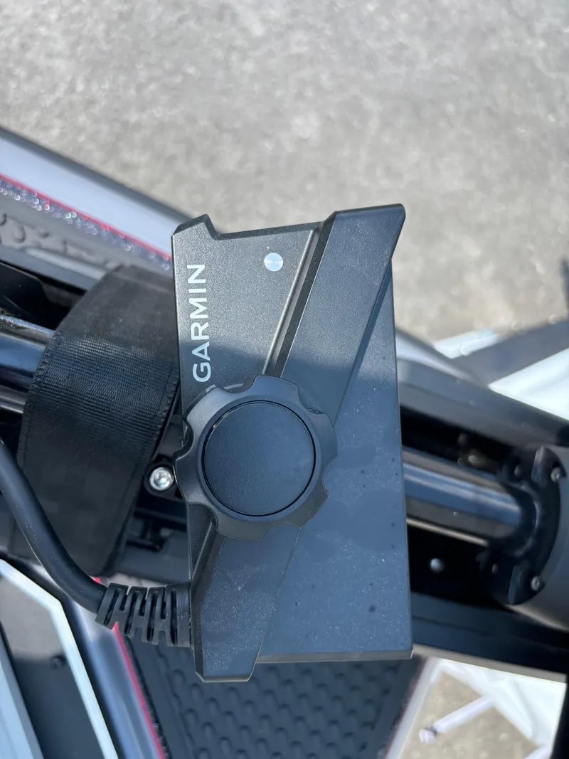 Slide: The Image of Garmin device on a 2025 Ranger Z521R boat. - 4