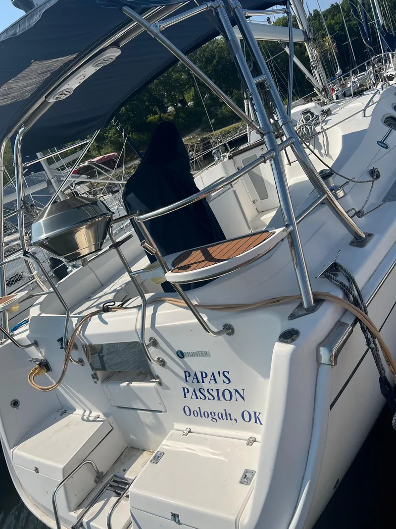Slide: The Image of 2009 Hunter 36 sailboat named Papa's Passion docked in Oologah, OK. - 5