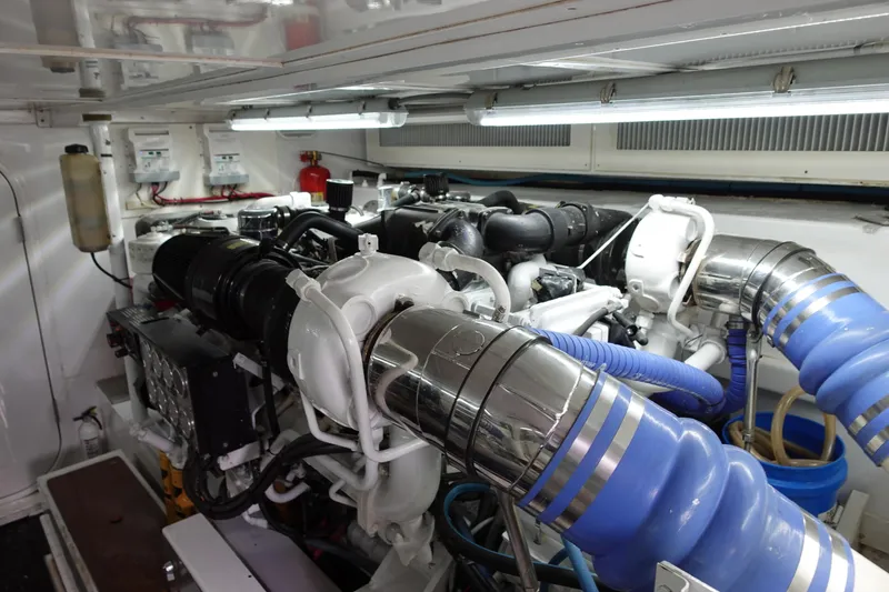 Slide: The Image of Donzi Z-65 Tounament Fisherman 1988 - 65