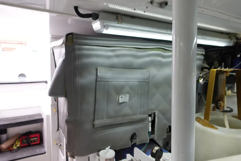 Slide: The Image of Donzi Z-65 Tounament Fisherman 1988 - 71