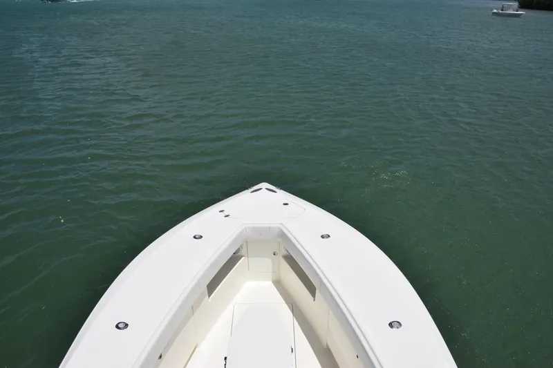 Slide: The Image of SeaVee 370Z 2015 - 53